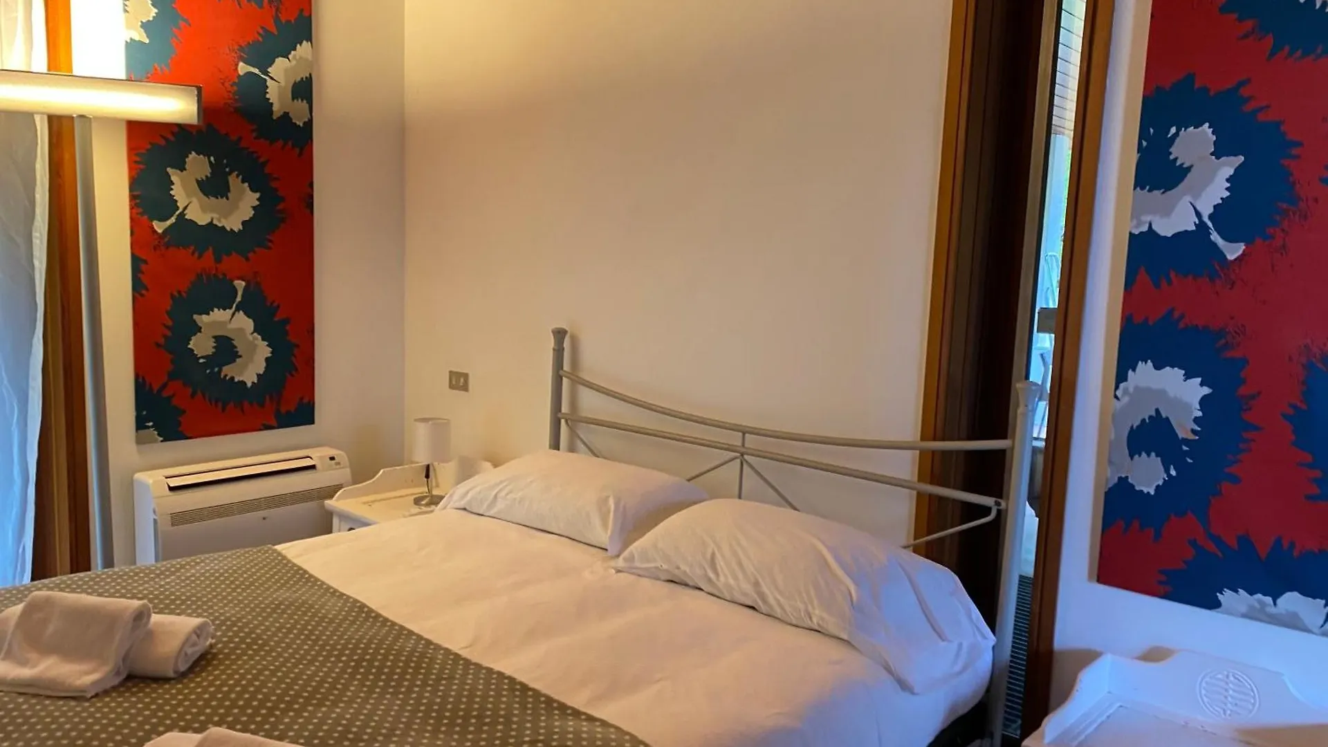 Villa Smeraldo Sale Marasino 0*,  Italien